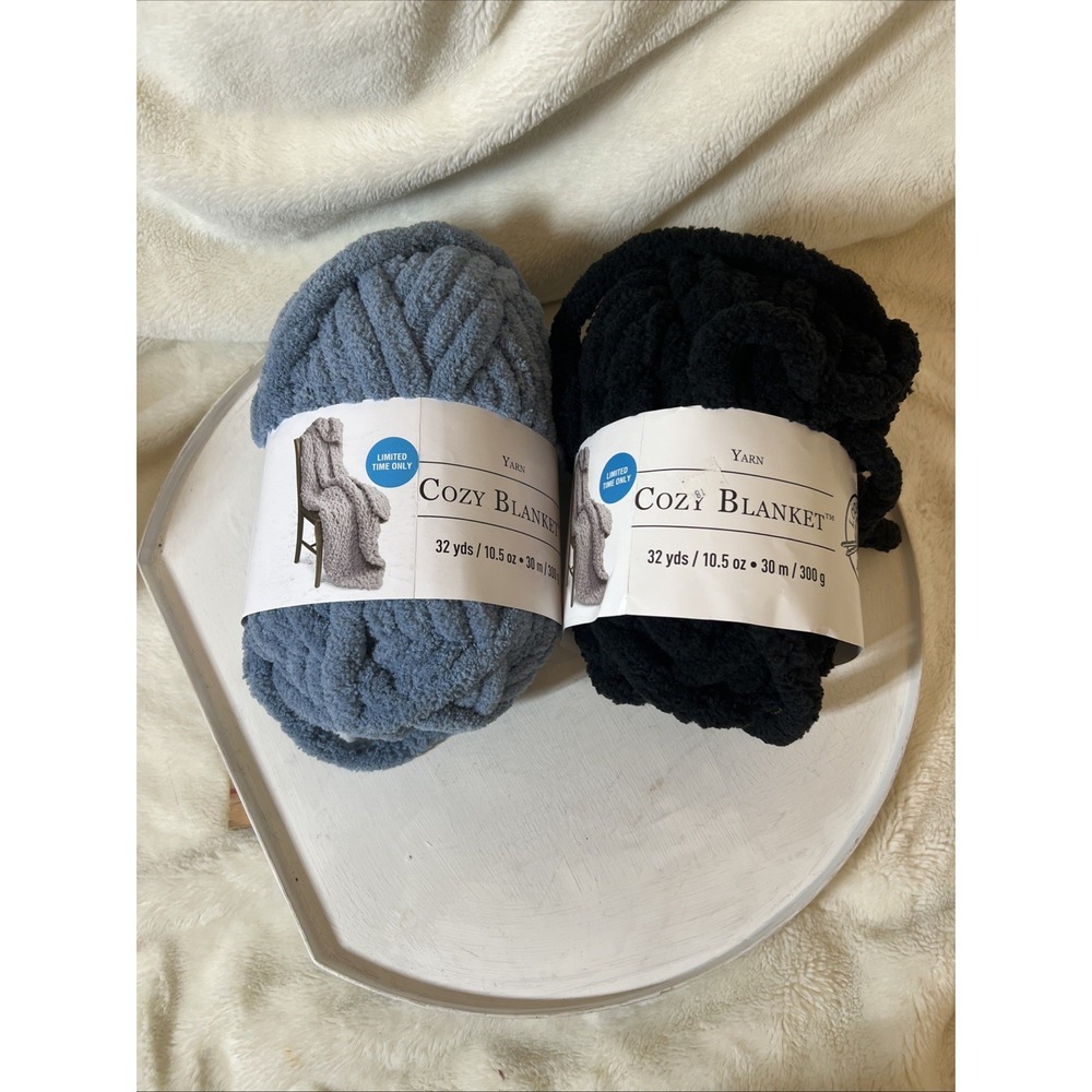 Loops & Threads Cozy Blanket Yarn Black & Blue 10.5 Oz 32 Yds Ea Jumbo Lot Of 2